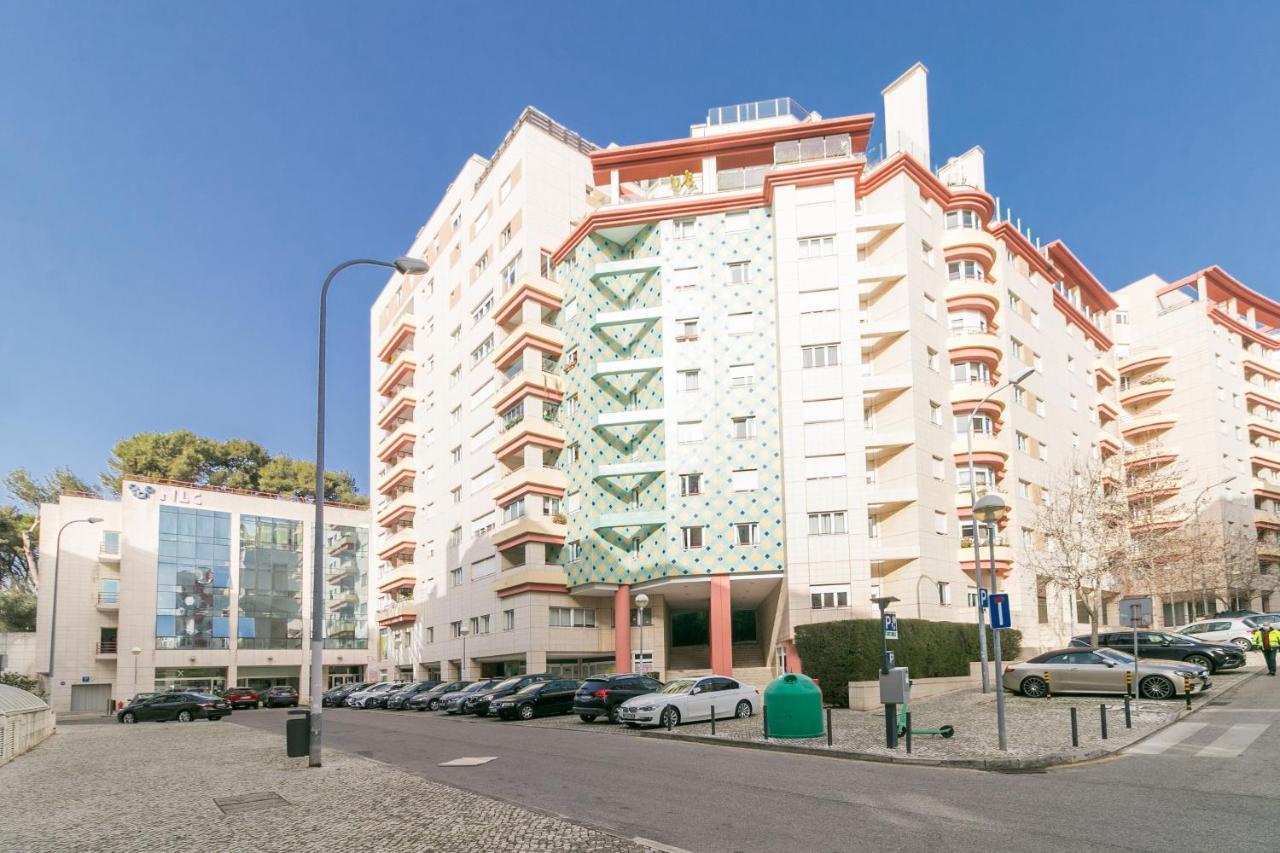Apartament Premium Flat In Upscale Area, Balcony, Parking Lizbona Zewnętrze zdjęcie