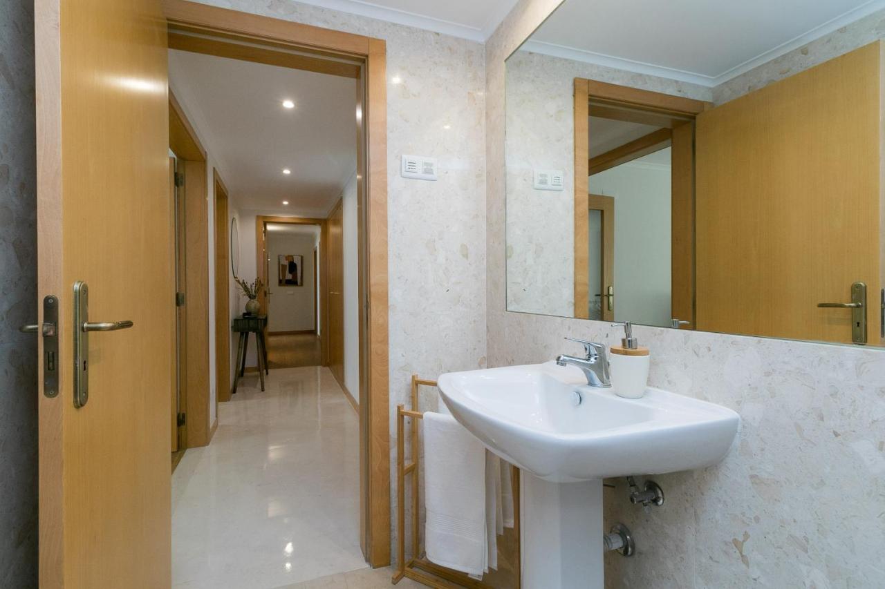 Apartament Premium Flat In Upscale Area, Balcony, Parking Lizbona Zewnętrze zdjęcie